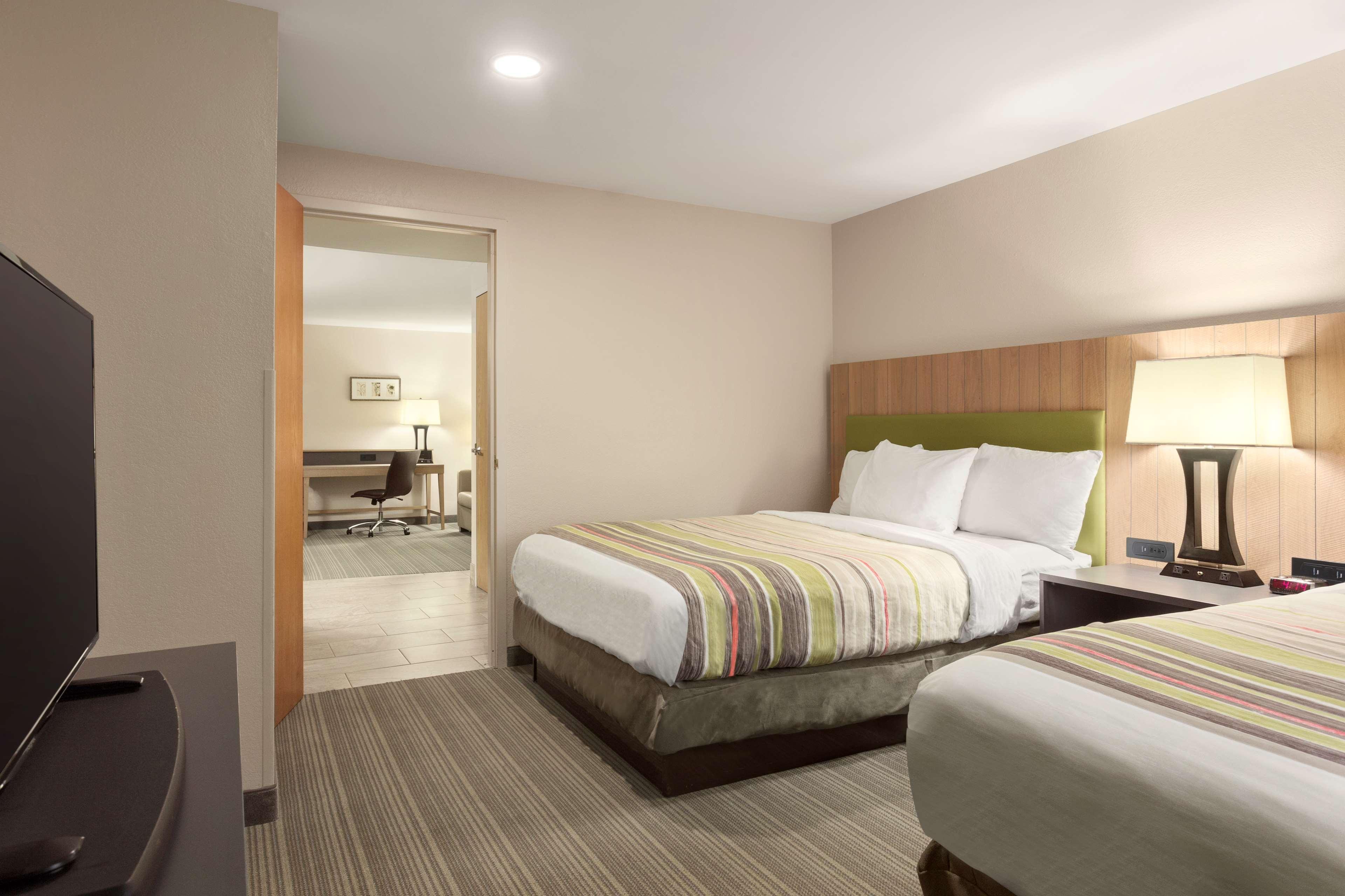Howard Johnson By Wyndham Murfreesboro Exterior photo
