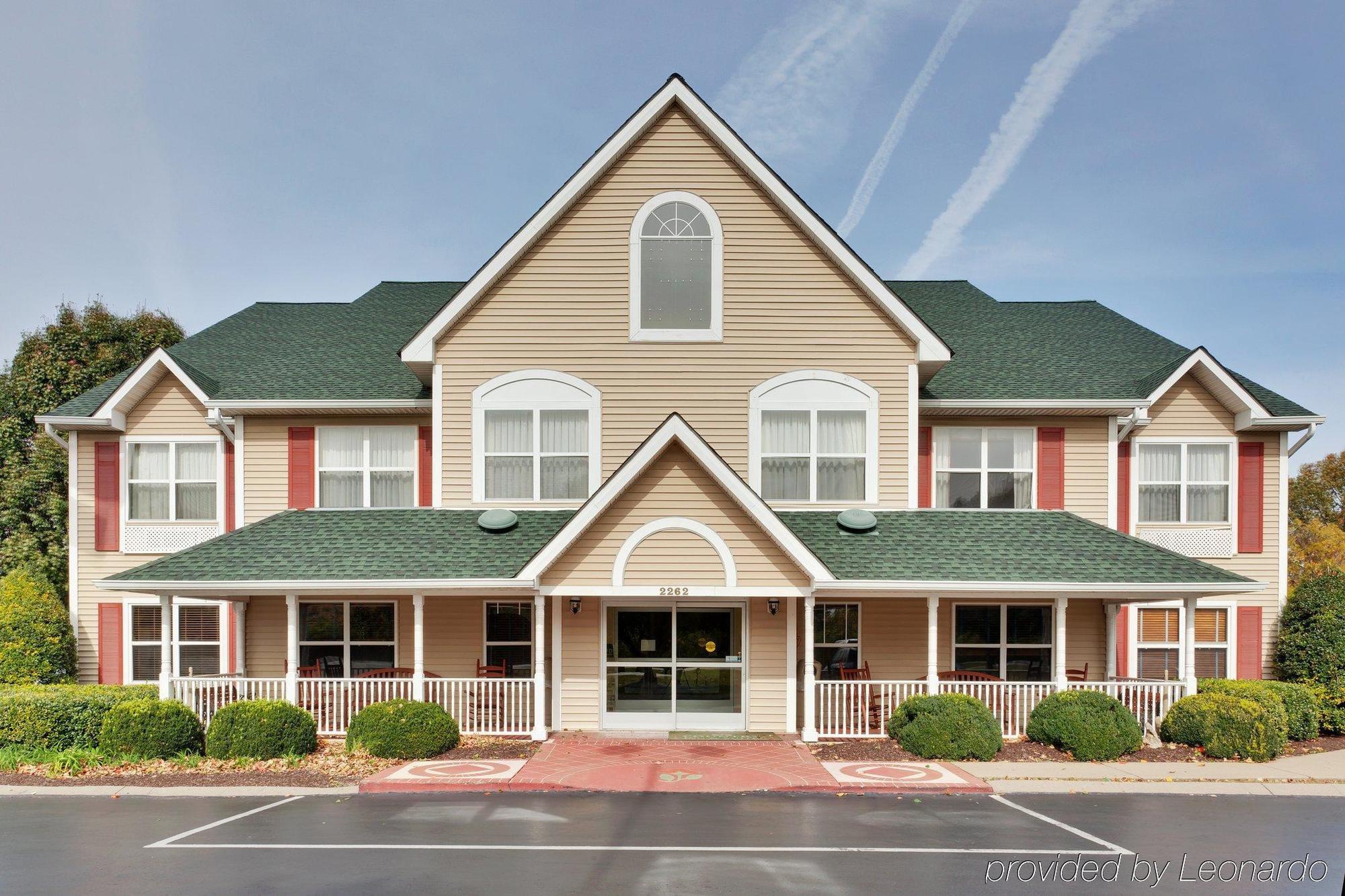 Howard Johnson By Wyndham Murfreesboro Exterior photo